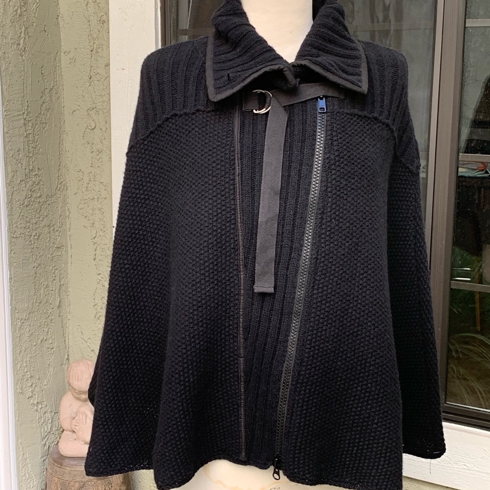 A|X ARMANI EXCHANGE Cape Poncho Style Sweater M/L